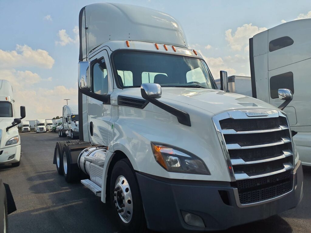 2019 Freightliner Cascadia 126 Day Cab Truck – 450HP, 12