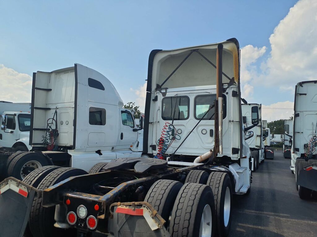 2019 Freightliner Cascadia 126 Day Cab Truck – 450HP, 12