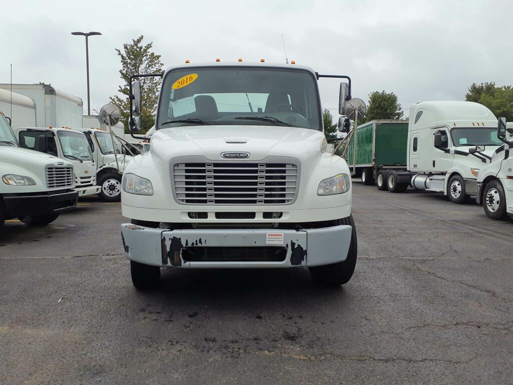2016 Freightliner M2 106 Single Axle Day Cab Truck – 270HP, 9 Speed Manual