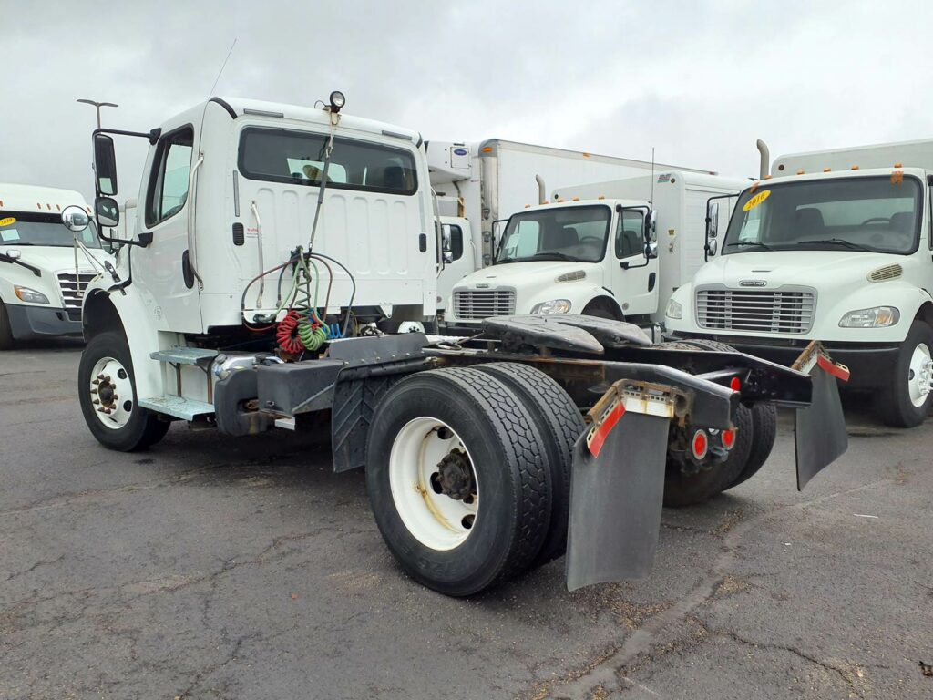 2016 Freightliner M2 106 Single Axle Day Cab Truck – 270HP, 9 Speed Manual