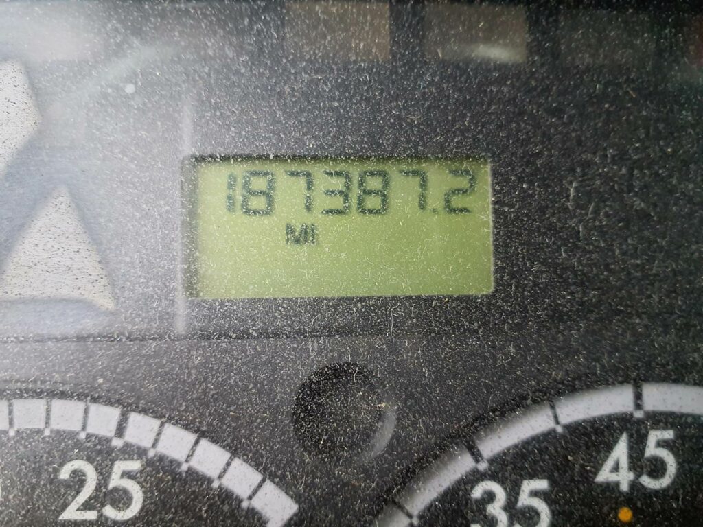 2015 Freightliner M2 112 Single Axle Day Cab Truck – 410HP, 10