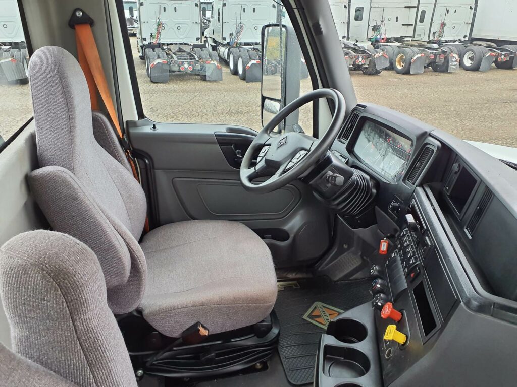2020 International LT625 Day Cab Truck – 450HP, 10