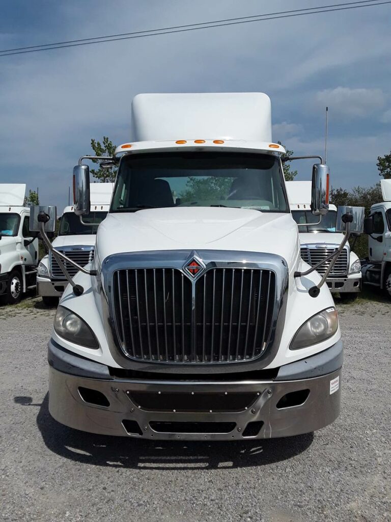 2017 International ProStar Day Cab Truck – 450HP, 10 Speed Manual