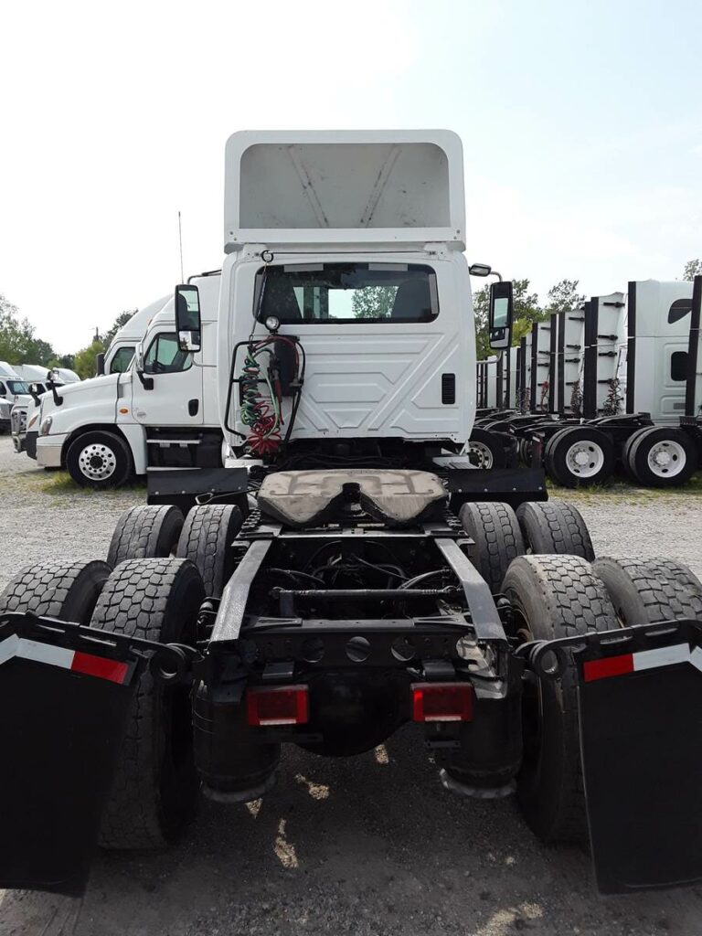 2017 International ProStar Day Cab Truck – 450HP, 10 Speed Manual