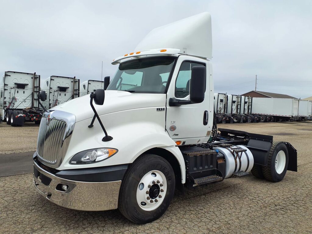 2019 International RH613 DAYCAB S/A Single Axle Day Cab Truck – A26’17 410/1700 410HP, 10