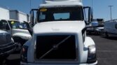 2016 Volvo VNL64T300 Day Cab Truck – 405HP, 10