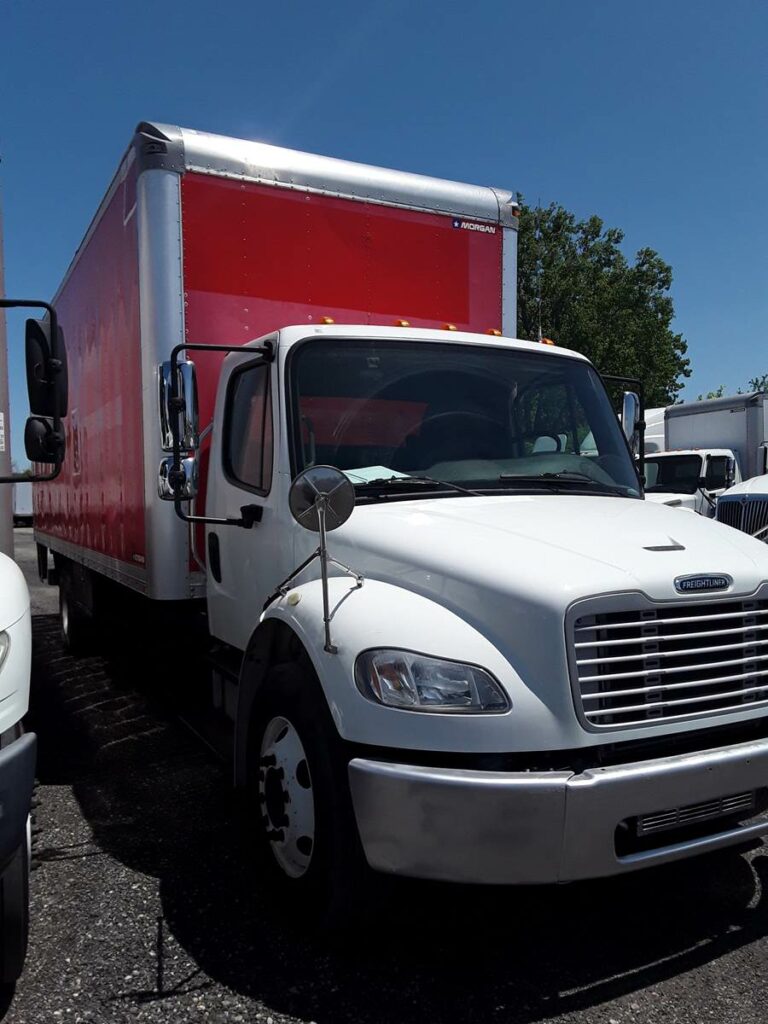 2015 Freightliner M2 106 26 ft Box Truck – 240HP, 9, Roll up Door, Liftgate