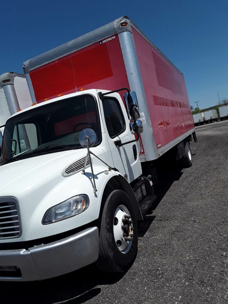 2015 Freightliner M2 106 26 ft Box Truck – 240HP, 9, Roll up Door, Liftgate