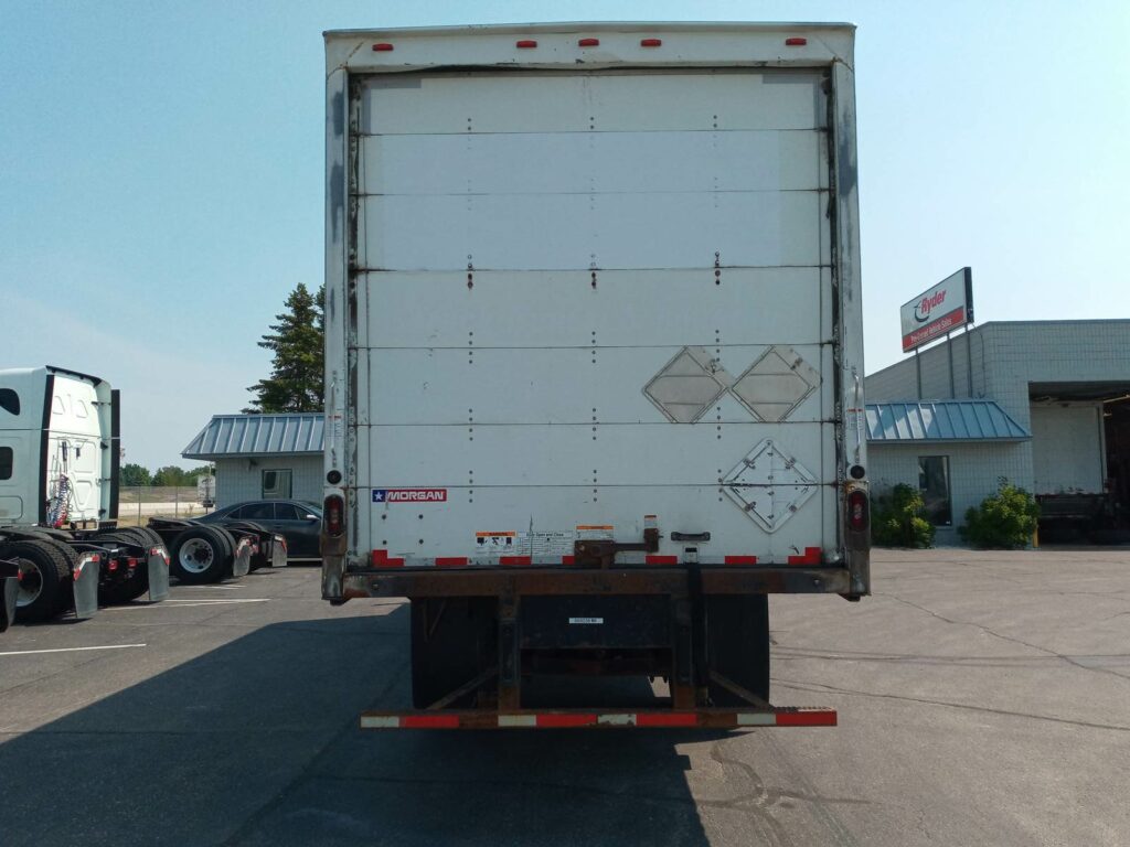 2016 Freightliner M2 106 26 ft Box Truck – 280HP, 9, Roll up Door