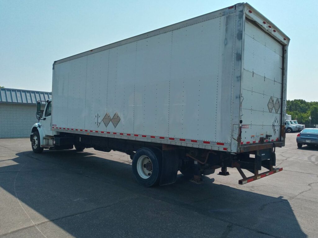 2016 Freightliner M2 106 26 ft Box Truck – 280HP, 9, Roll up Door