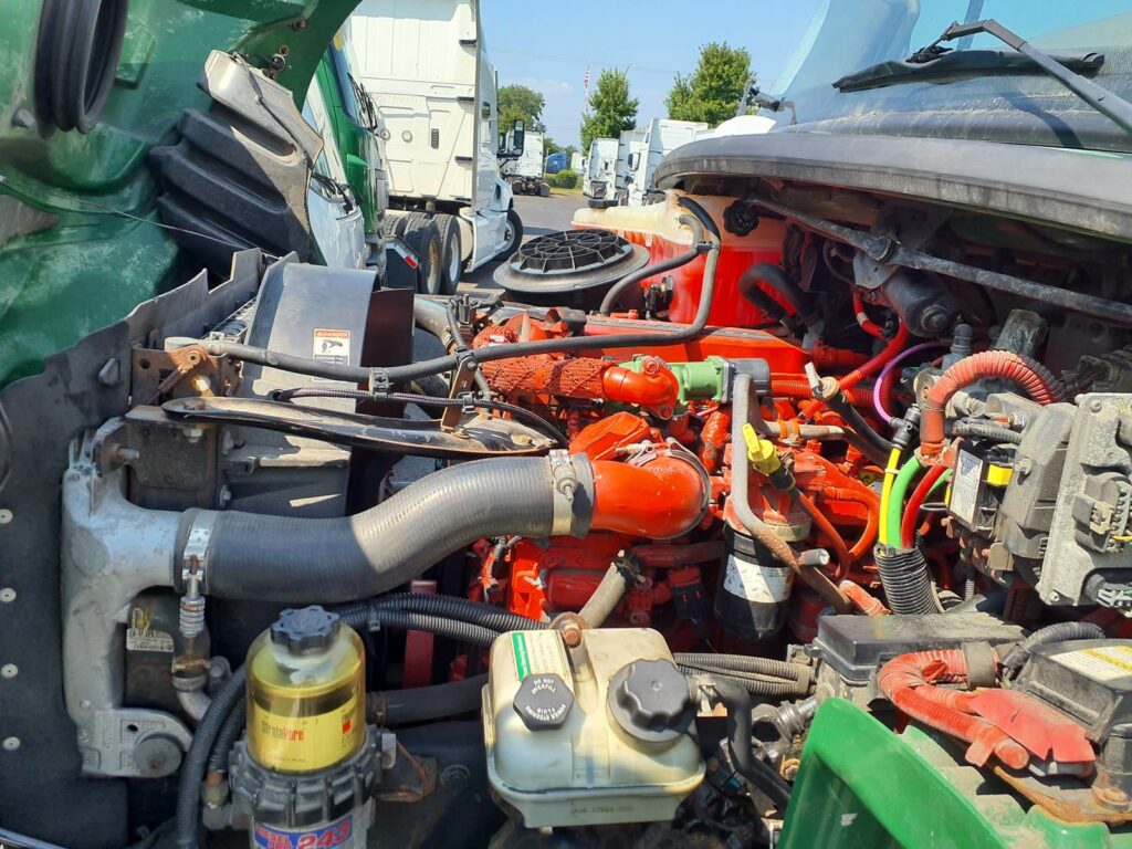 2016 Freightliner M2 106 22 ft Box Truck – 240HP, 9, Roll up Door, Liftgate