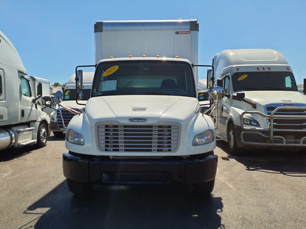 2016 Freightliner M2 106 26 ft Box Truck – 220HP, 6, Roll up Door, Liftgate