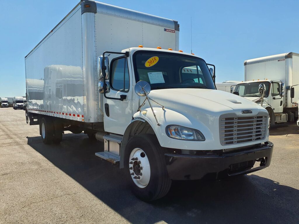2016 Freightliner M2 106 26 ft Box Truck – 220HP, 6, Roll up Door, Liftgate