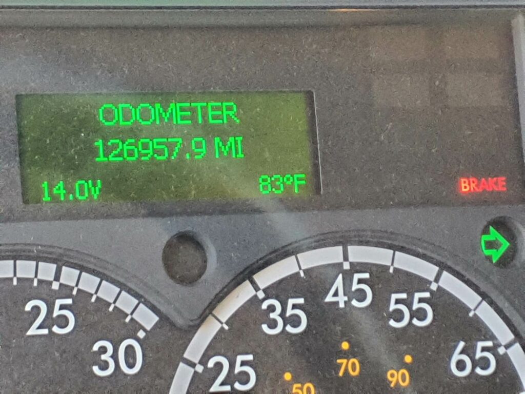 2016 Freightliner M2 106 26 ft Box Truck – 220HP, 6, Roll up Door, Liftgate