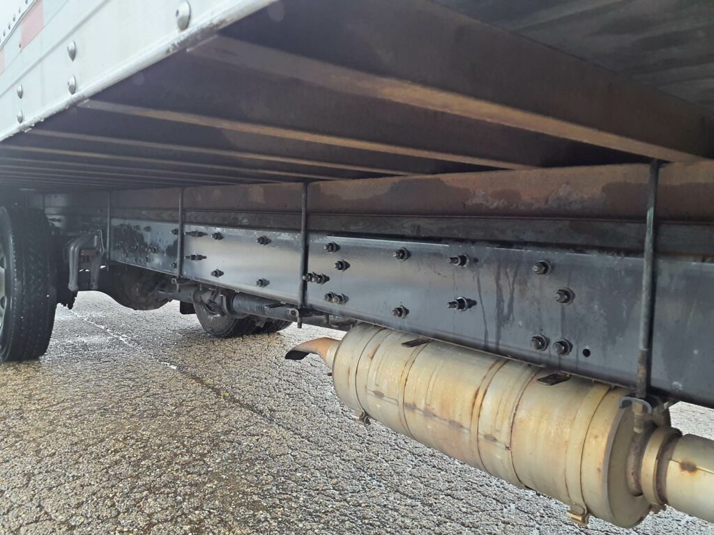 2017 Freightliner M2 106 24 ft Box Truck – 240HP, 9, Roll up Door, Liftgate