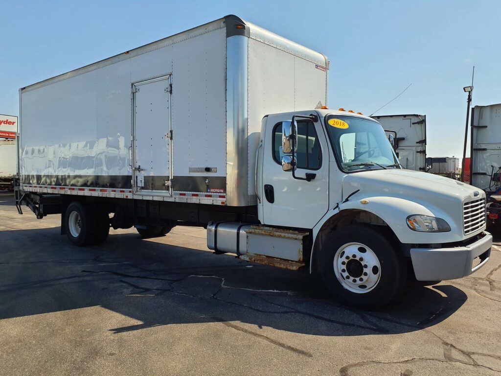 2018 Freightliner M2 106 26 ft Box Truck – 230HP, 9, Roll up Door, Liftgate