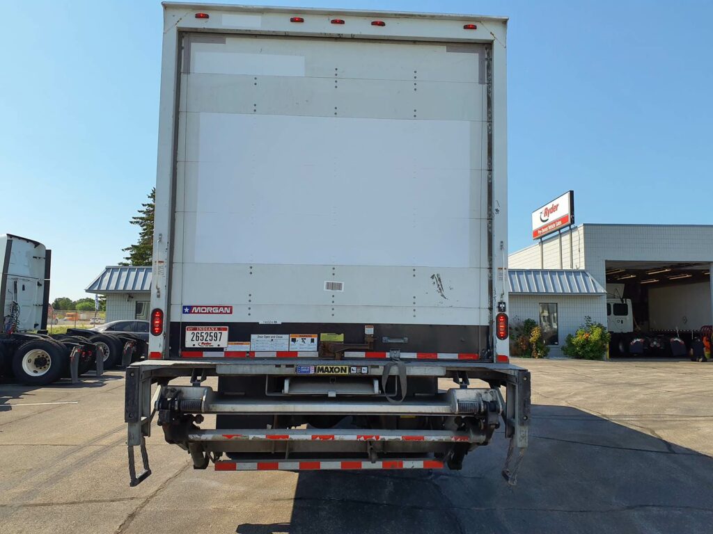 2018 Freightliner M2 106 26 ft Box Truck – 230HP, 9, Roll up Door, Liftgate