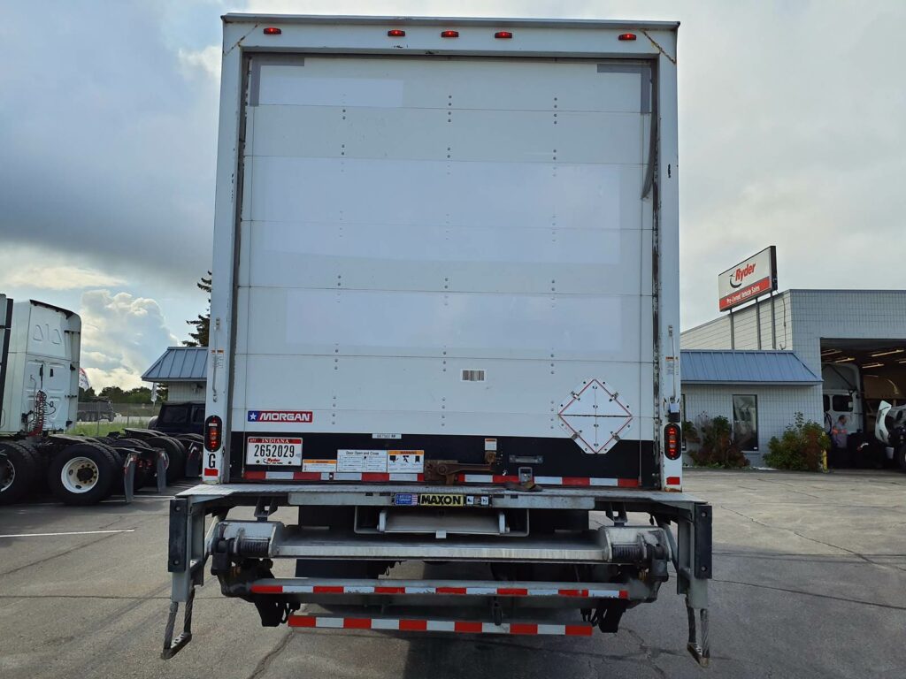 2018 Freightliner M2 106 26 ft Box Truck – 240HP, 9, Roll up Door, Liftgate