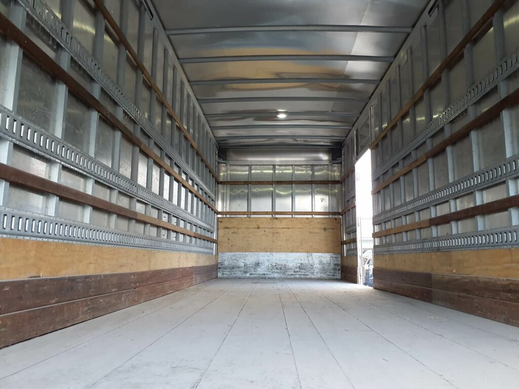 2018 Freightliner M2 106 26 ft Box Truck – 240HP, 9, Roll up Door, Liftgate