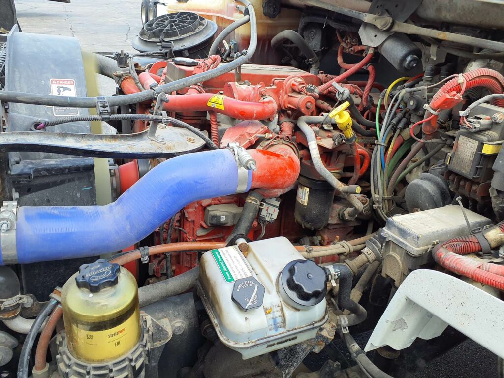 2018 Freightliner M2 106 26 ft Box Truck – 240HP, 9, Roll up Door, Liftgate