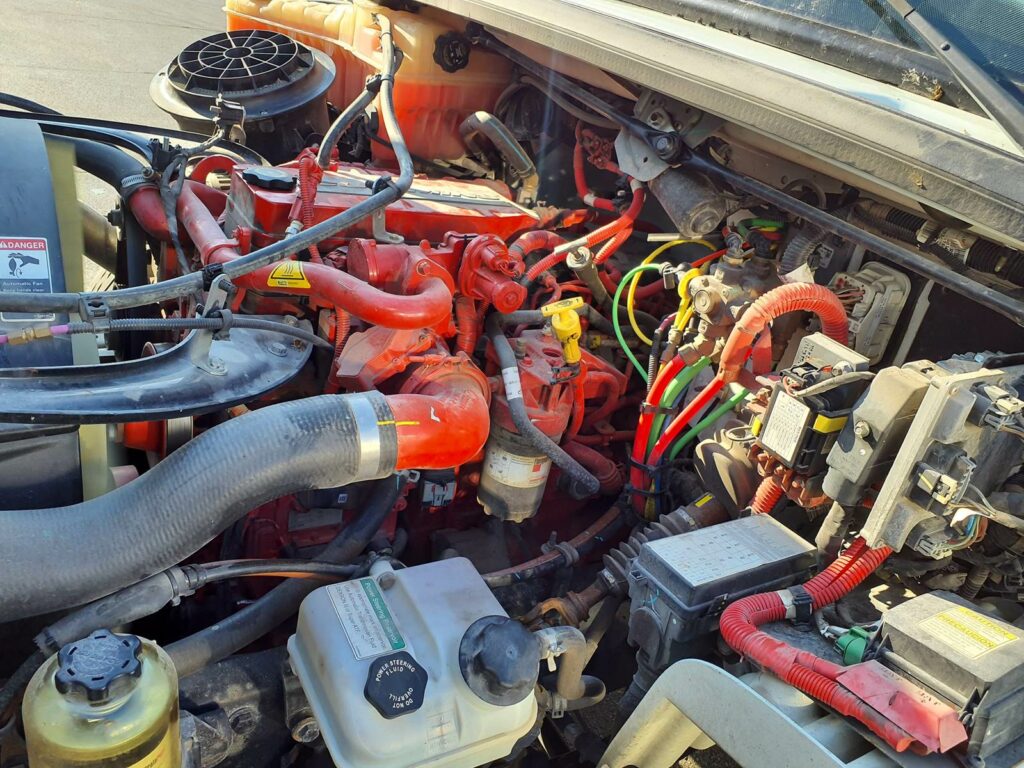 2018 Freightliner M2 106 26 ft Box Truck – 240HP, 9, Roll up Door, Liftgate