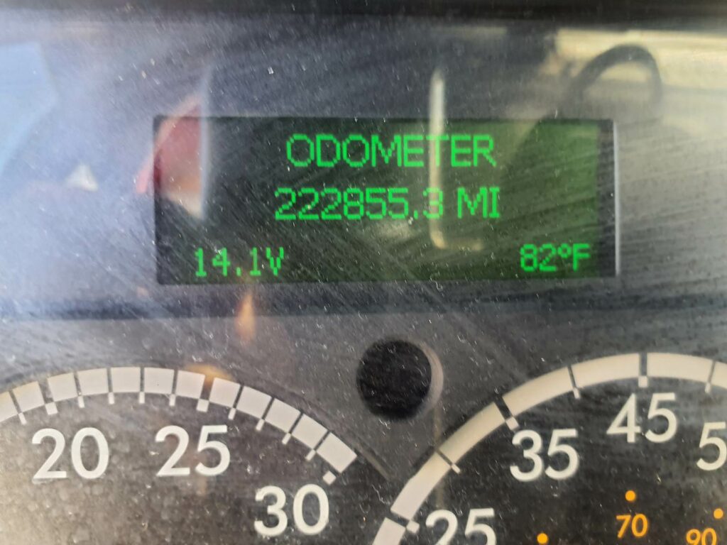 2018 Freightliner M2 106 26 ft Box Truck – 240HP, 9, Roll up Door, Liftgate