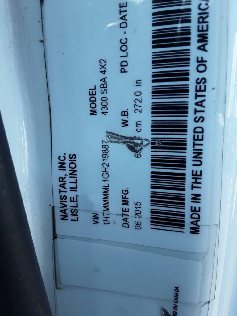 2016 International 4300 26 ft Box Truck – 240HP, 6, Roll up Door, Liftgate