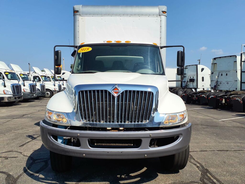 2018 International 4300 26 ft Box Truck – 240HP, 6, Roll up Door, Liftgate