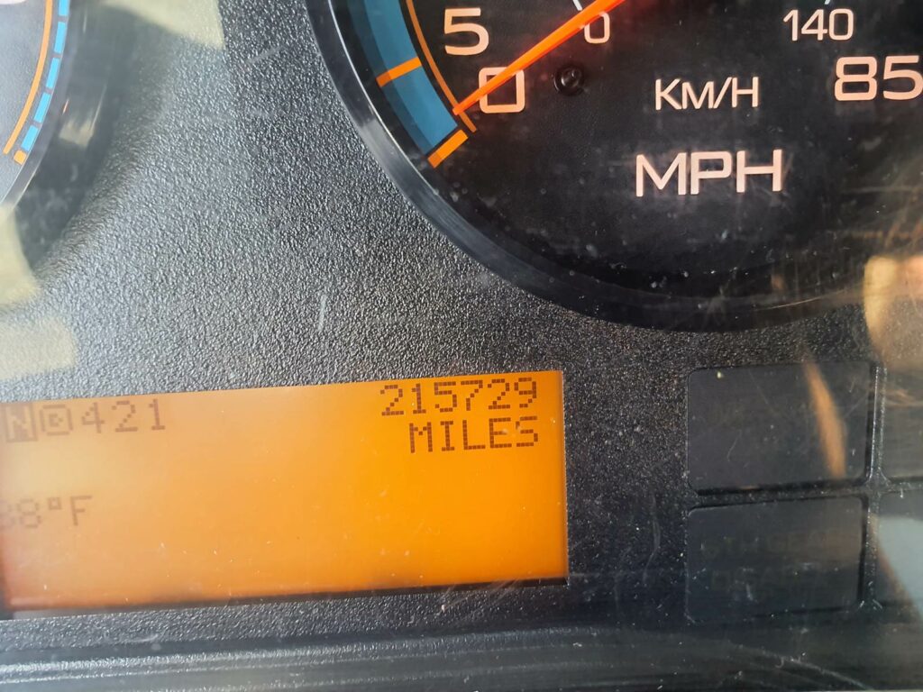 2018 International 4300 26 ft Box Truck – 240HP, 6, Roll up Door, Liftgate