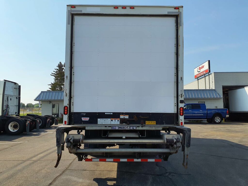 2019 International 4300 26 ft Box Truck – 240HP, 6, Roll up Door, Liftgate