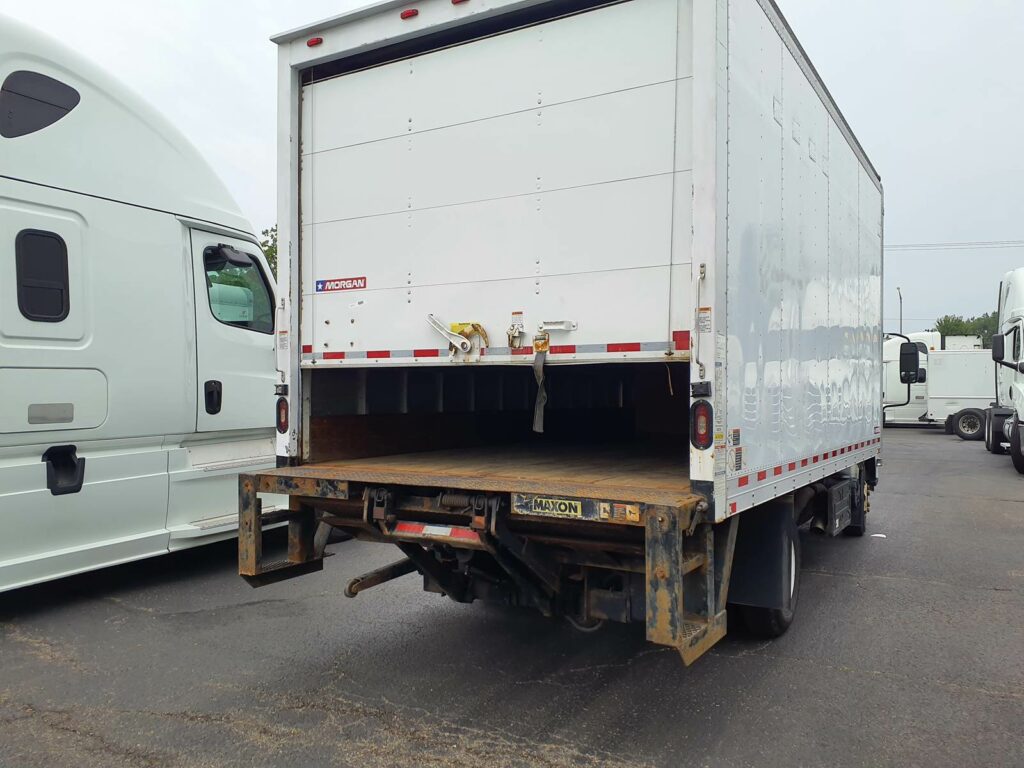 2017 Isuzu NPR HD 16 ft Box Truck – 215HP, 6, Roll up Door, Liftgate