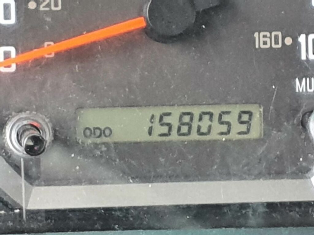 2017 Isuzu NPR HD 16 ft Box Truck – 215HP, 6, Roll up Door, Liftgate