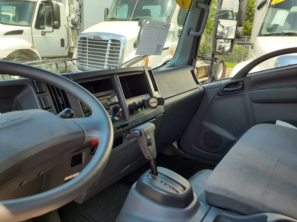 2017 Isuzu NPR HD 16 ft Box Truck – 215HP, 6, Roll up Door, Liftgate