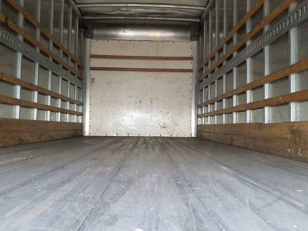 2017 Isuzu NPR HD 16 ft Box Truck – 215HP, 6, Roll up Door, Liftgate