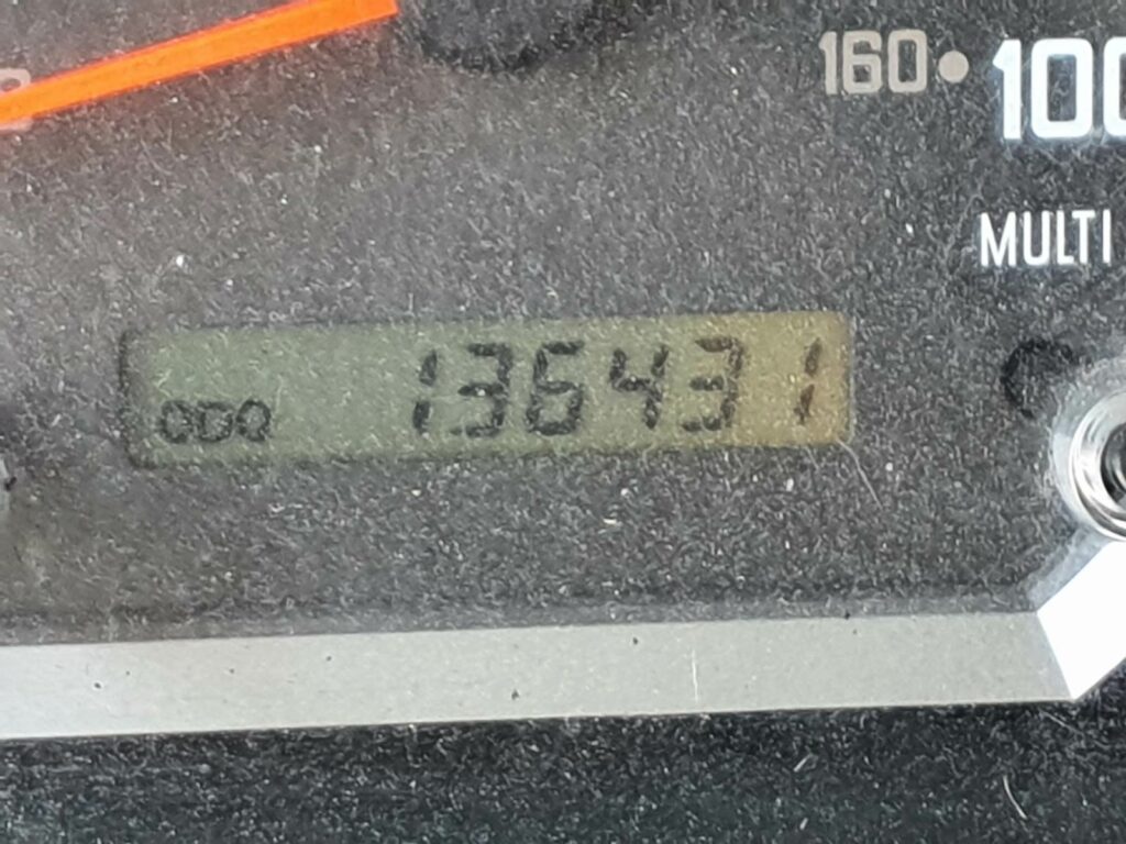 2017 Isuzu NPR HD 16 ft Box Truck – 215HP, 6, Roll up Door, Liftgate