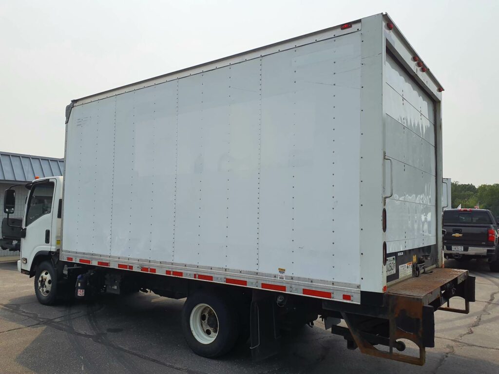 2017 Isuzu NPR HD 16 ft Box Truck – 215HP, 6, Roll up Door, Liftgate