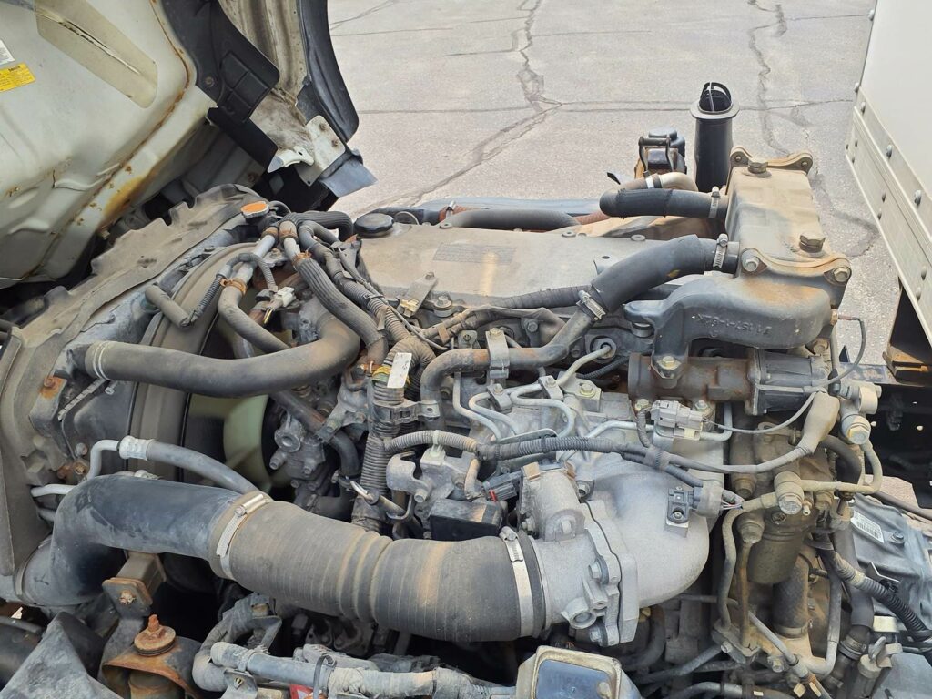 2017 Isuzu NPR HD 16 ft Box Truck – 215HP, 6, Roll up Door, Liftgate