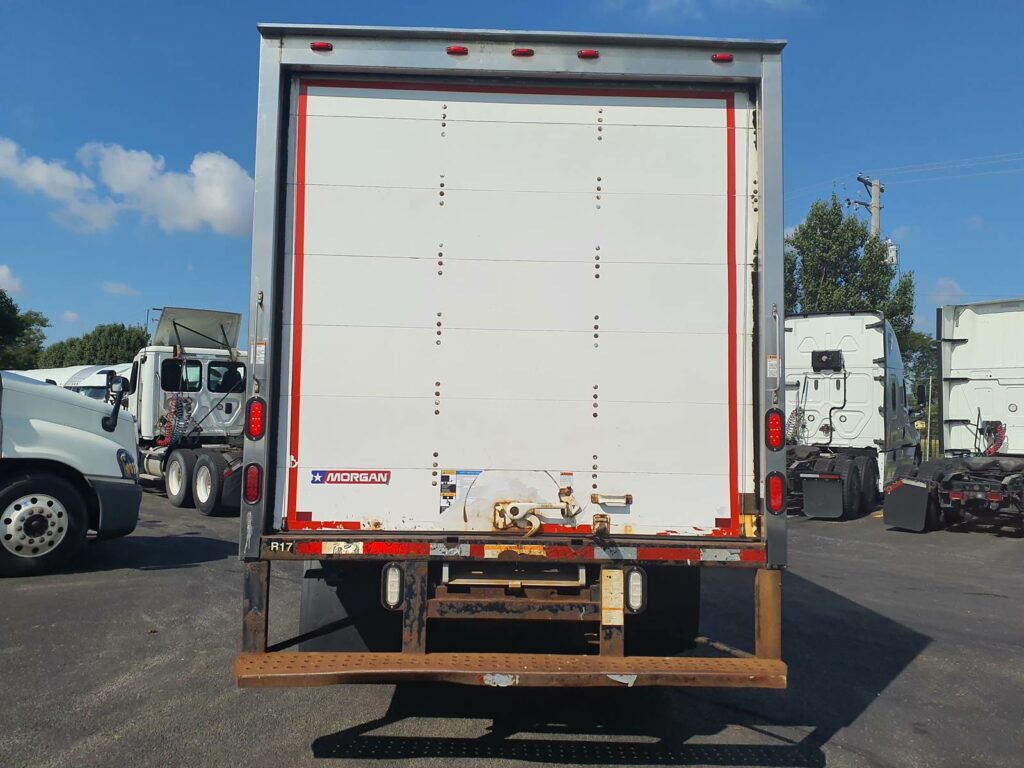 2015 Isuzu NPR HD 16 ft Box Truck – 215HP, 6, Roll up Door