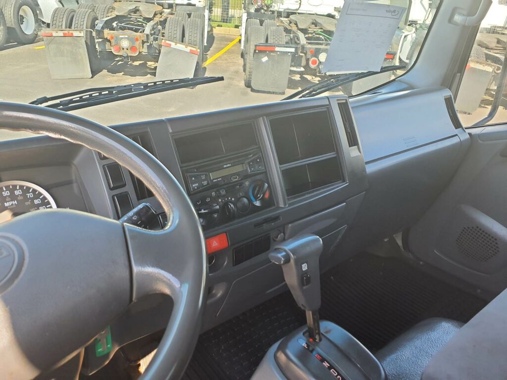 2015 Isuzu NPR HD 16 ft Box Truck – 215HP, 6, Roll up Door