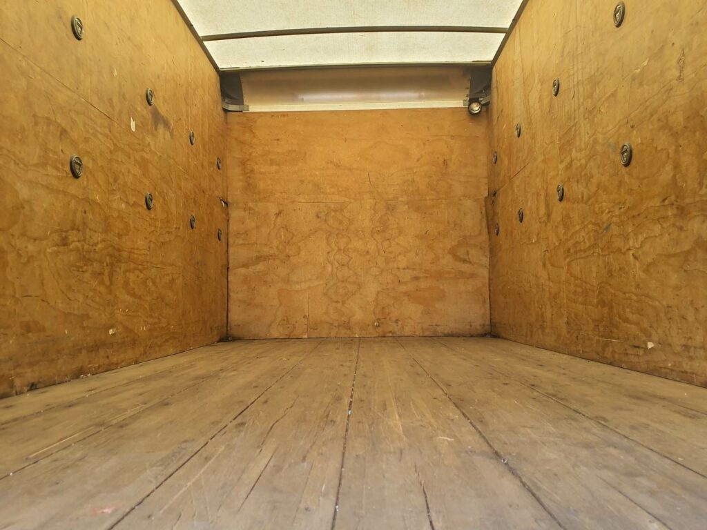 2015 Isuzu NPR HD 16 ft Box Truck – 215HP, 6, Roll up Door