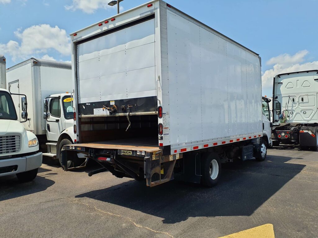 2017 Isuzu NPR HD 16 ft Box Truck – 215HP, 6, Roll up Door, Liftgate