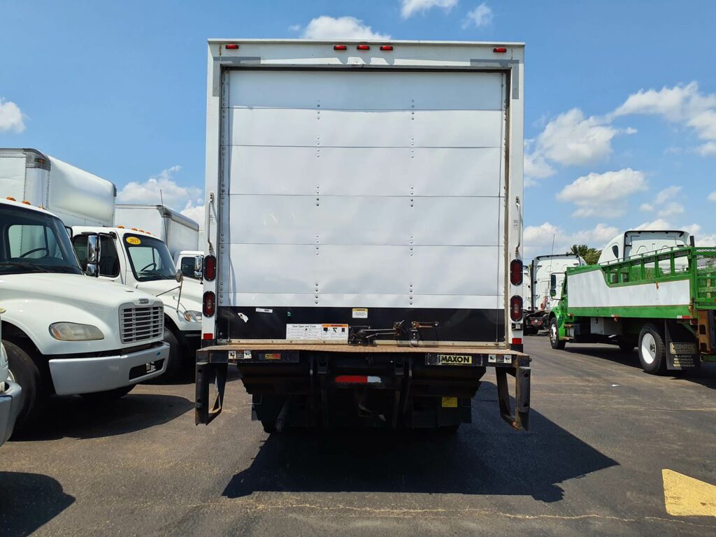 2017 Isuzu NPR HD 16 ft Box Truck – 215HP, 6, Roll up Door, Liftgate