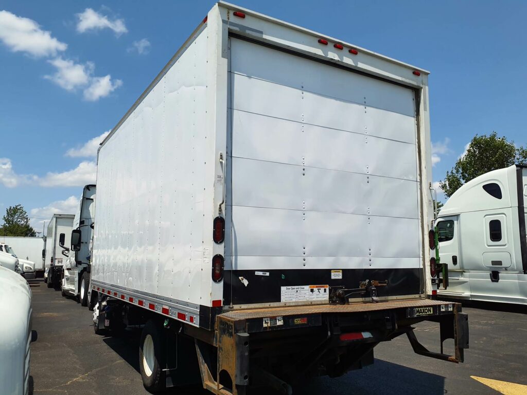 2017 Isuzu NPR HD 16 ft Box Truck – 215HP, 6, Roll up Door, Liftgate