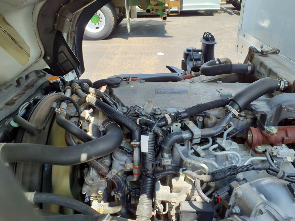 2017 Isuzu NPR HD 16 ft Box Truck – 215HP, 6, Roll up Door, Liftgate