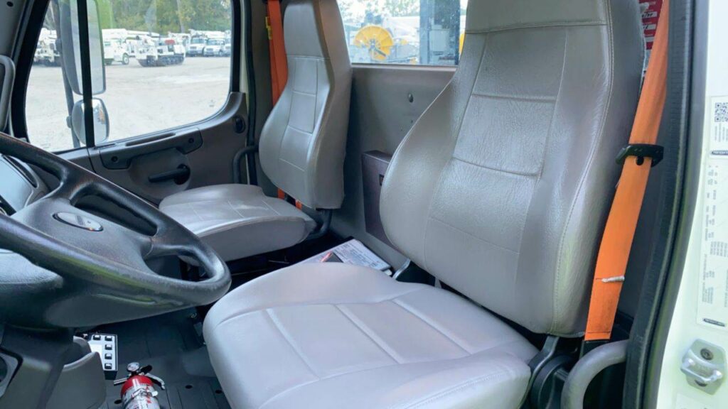 2017 Freightliner M2 106 Digger Derrick Truck