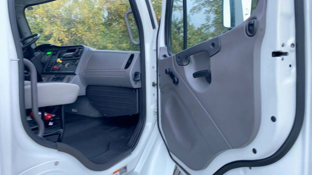 2017 Freightliner M2 106 Digger Derrick Truck