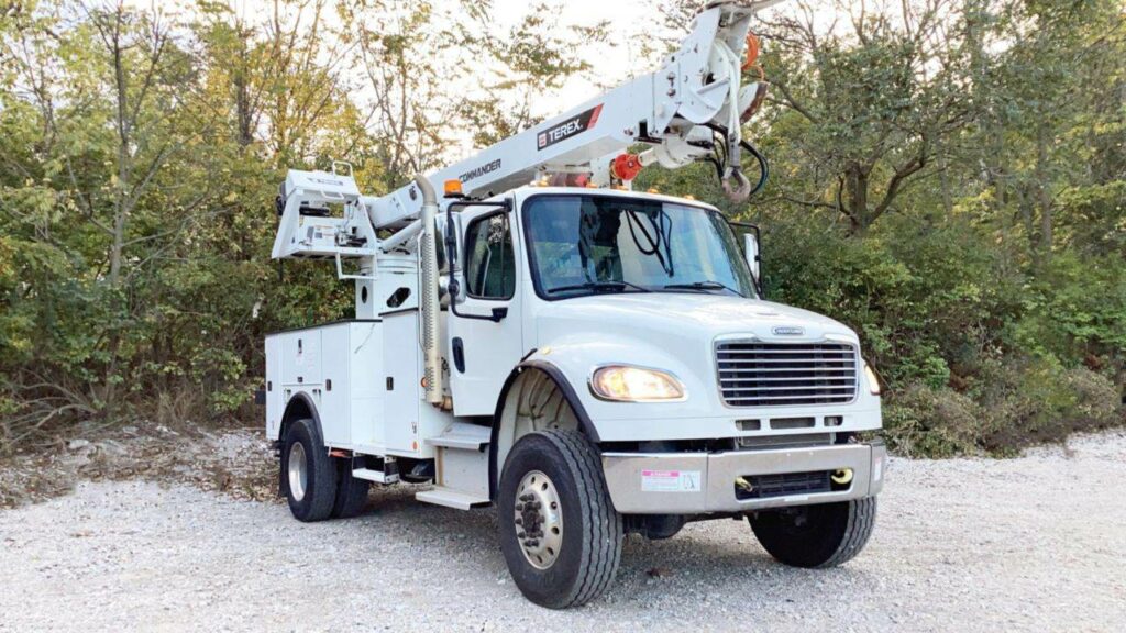 2018 Freightliner M2 106 Digger Derrick Truck