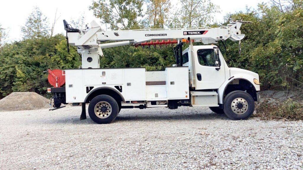 2018 Freightliner M2 106 Digger Derrick Truck