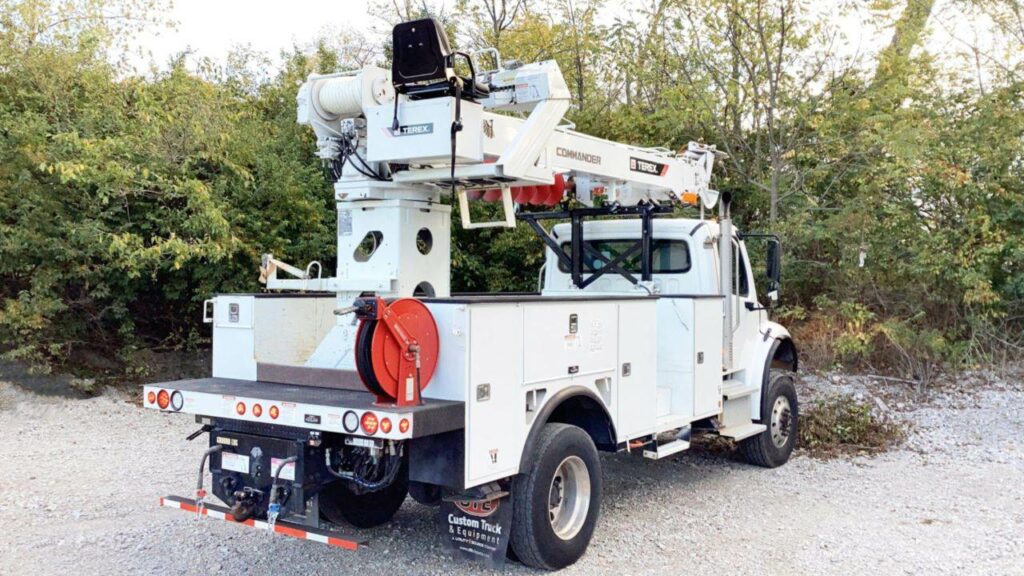 2018 Freightliner M2 106 Digger Derrick Truck