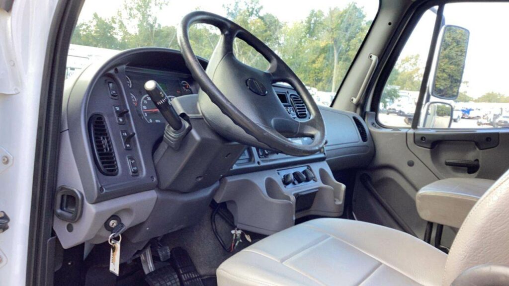 2018 Freightliner M2 106 Digger Derrick Truck